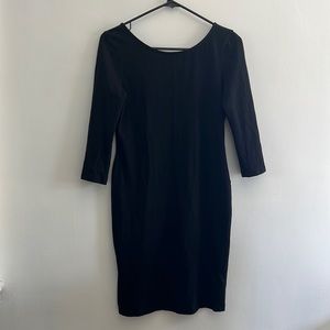 Black bodycon dress